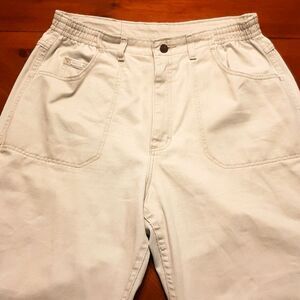 *RARE* Vintage 80s Lee High Rise Jeans Cream Lightwash Denim Mom Jeans Stretchy